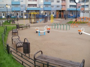 Завершено устройство детской площадки. Вид №2
